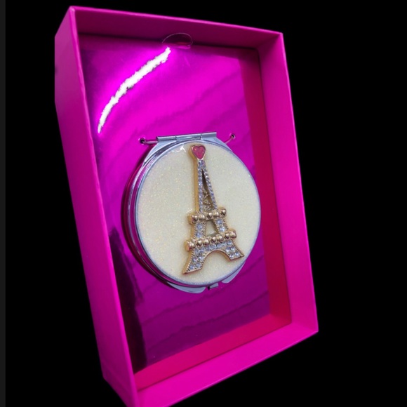 Betsey Johnson Eiffel Tower Compact Mirror - Picture 11 of 15